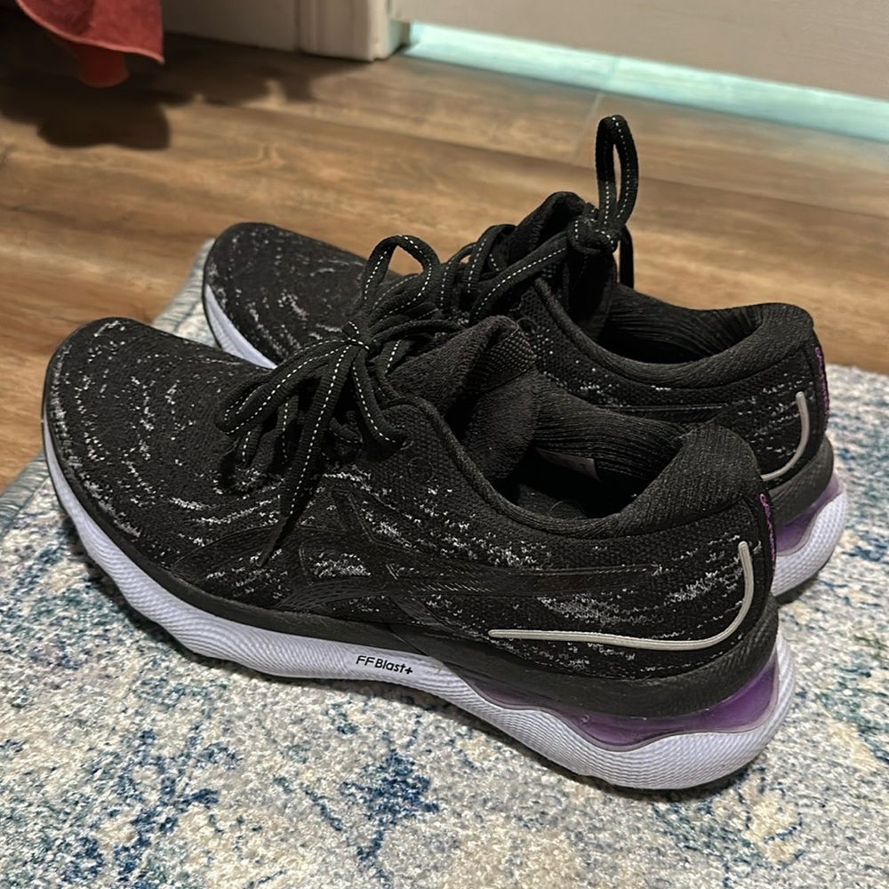 ASICS Nimbus 24